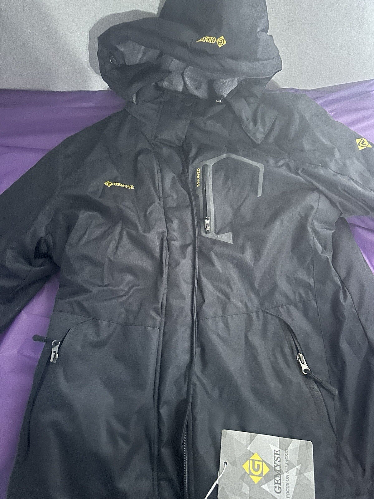 GEMYSE Women Mountain Waterproof Ski Snow Jacket Winter Windproof Rain Jacket